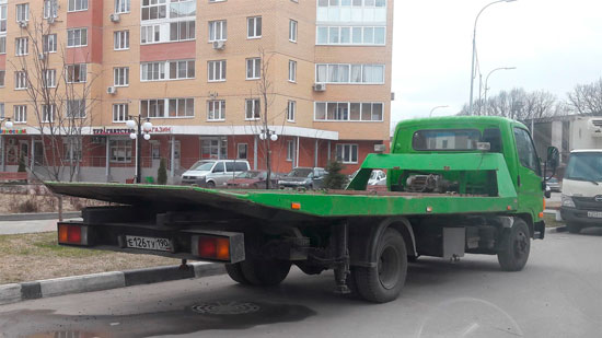 evakuatori v Петроградском районе